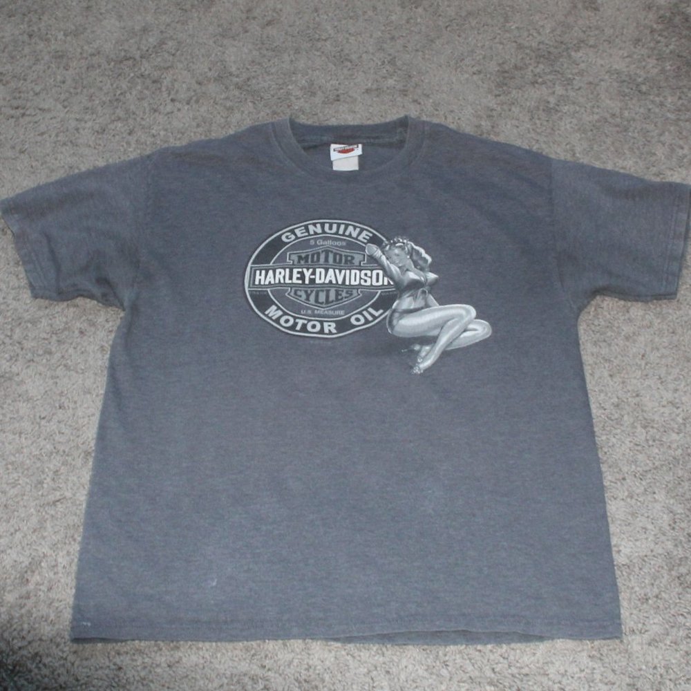 2018 Double Sided Genuine Harley Davidson Motor Oil Pin Up T Shirt